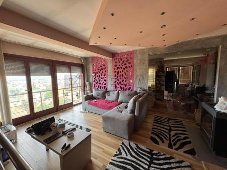 Izdaje se dvoiposoban stan u kući, 90m2