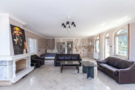 Odličan stambeno poslovni objekat, 540m2, Prokuplje, kod Zelene pijace