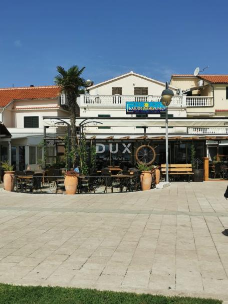 DALMACIJA, VODICE - Ekskluzivna nekretnina na rivi, kuća s restoranom u 1. redu do mora