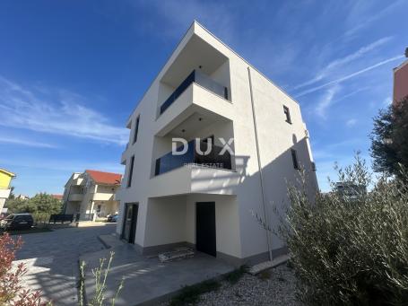 ŠIBENIK, VODICE – Zadnji kat, 2 terase, 2 parkinga, novogradnja