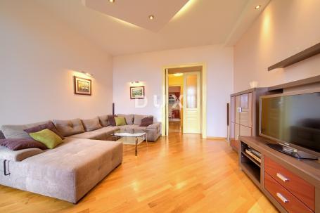RIJEKA, BELVEDER - gospodski stan, 85m2, 1. kat