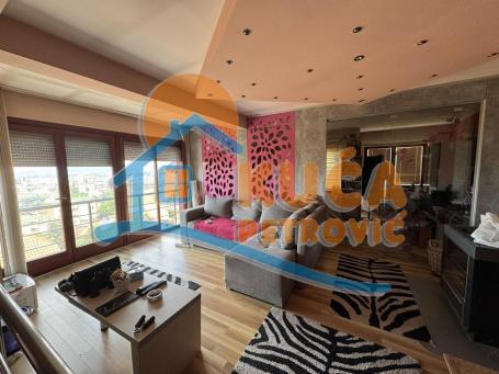 Izdaje se dvoiposoban stan u kući, 90m2