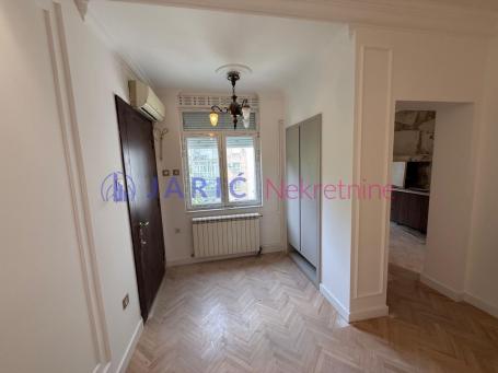 Lux salonski prostor 87m² sa garažnim mestom – Prote Mateje, Vračar