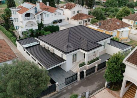 Luksuzna kuća 130m2 + parking, Ibričevina - Podgorica