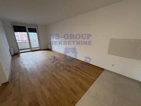 571736-Odličan trosoban stan na Bulevaru Patrijarha Pavla