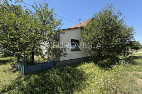 Drenje, Podgorje Bračevačko, vikendica s velikim potencijalom u blizini jezera Borovik