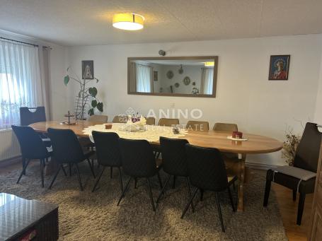 Kuća s garažom, gospodarskom zgradom i velikim zemljištem – Gornji Kneginec