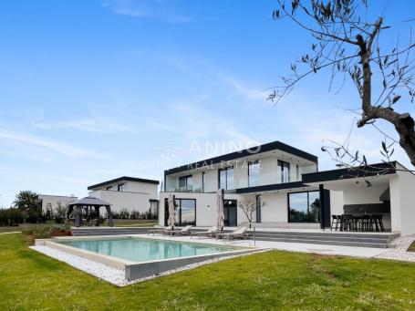 Luksuzna vila s bazenom, wellnessom i A++ certifikatom – Istra, 1.250.000 €