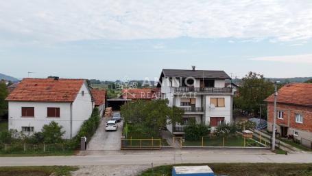 Obiteljska kuća 350 m² na parceli 1.390 m² – Jakovlje