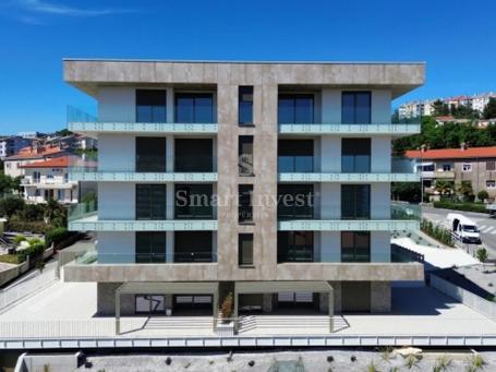 DONJI ZAMET, vrhunska novogradnja 3S+DB s pogledom na more i garažom (S2.2)