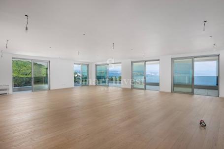 OPATIJA, raskošni penthouse s bazenom i panoramskim pogledom na more (S3)