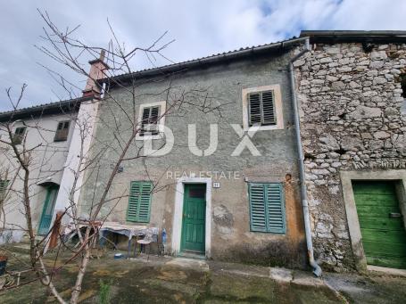 RIJEKA, KOZALA - Kuća s dva stana i pogledom na more za adaptaciju