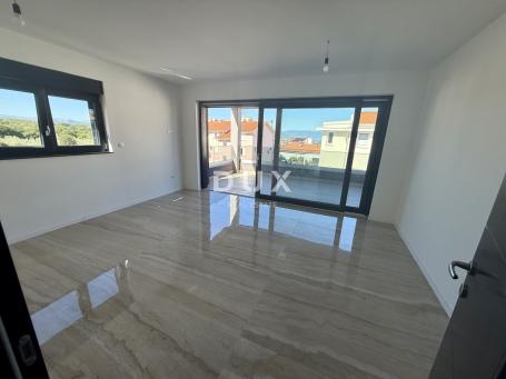 OTOK KRK, MALINSKA - Stan u luksuznoj novogradnji!