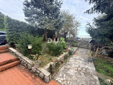 KASTAV, RUBEŠI - unfinished floor with a large terrace and a view!