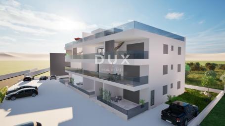 VODICE, SRIMA – Studio apartman s velikom lođom, 1. red uz more
