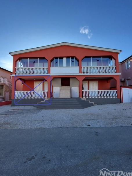 70 met. do mora 3 apartmana