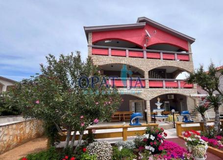 Vir – pension, vrhunska lokacija, južna strana 300 m od mora