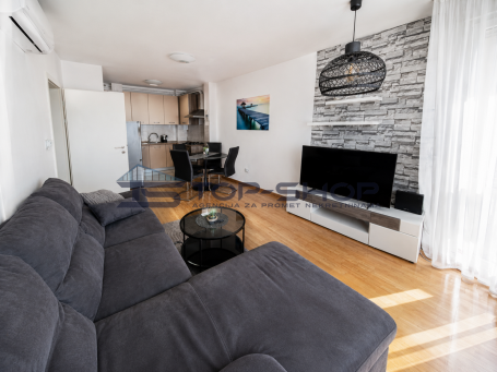 Vrapče, bel appartement de deux pièces avec parking, 45 m²
