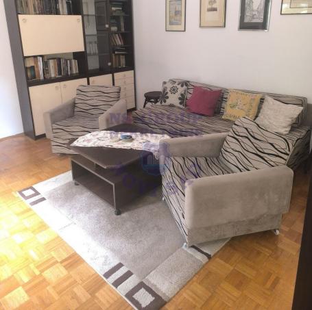 Izdaje se kompletno namešten dvosoban stan površine 56m²