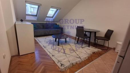Izdaje se lepo namešten dvosoban stan površine 47m²