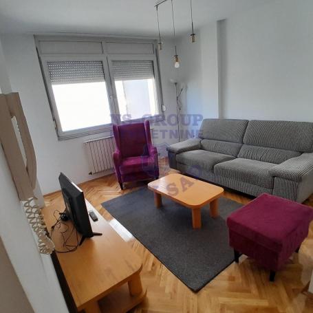 Izdaje se kompletno namešten dvosoban stan površine 53 m² na Grbavici
