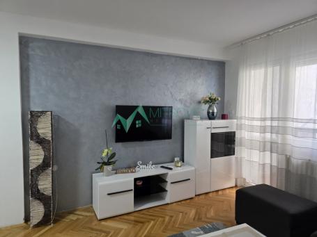 Izdavanje, Stan, 52m2 , Bulevar Oslobođenja