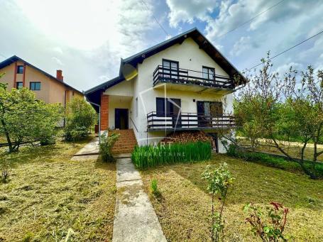 Uknjižena kuća na 10 ari placa. ID#10709