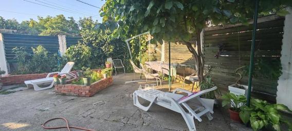 Kuća sa dvorištem, mereno 192m2 ID#11439