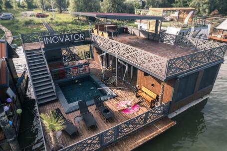 Splav  na Savi, na odličnoj lokaciji, mereno 144+ 84 m2 ID#11800
