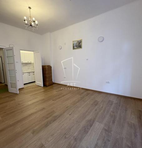 Odlična lokacija, 33m2, Krunska ID#12036