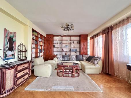 Vračar, odličan 4. s, mereno 120m2 ID#12075