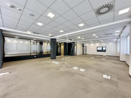 Novi Beograd, odličan poslovni prostor u modernoj zgradi ID#12141
