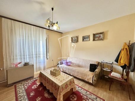 Porodicna kuća na sprat ID#12595