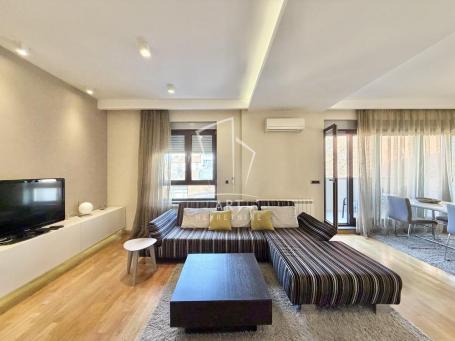 Luksuzan dupleks stan u srcu Vračara, mereno 160m2 ID#12848