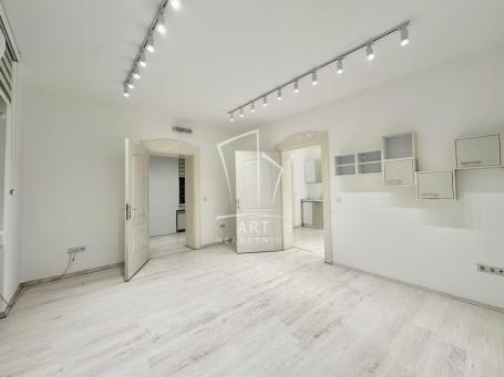 Autentičan predratni salonac - mereno 90m2 ID#13260
