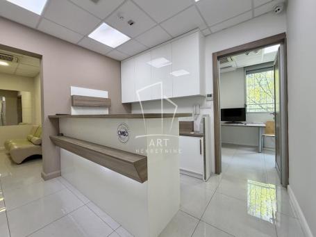 Blok 62, poslovni prostor 308 m2, idealan za medicinsku delatnost ID#13660