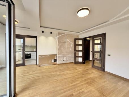 Nov 3.5 stan,91m2+12m2 garaža, Koče kapetana, Vračar ID#14203