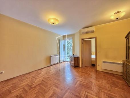 Hram Svetog Save, Šumatovačka, 46m2 ID#14864