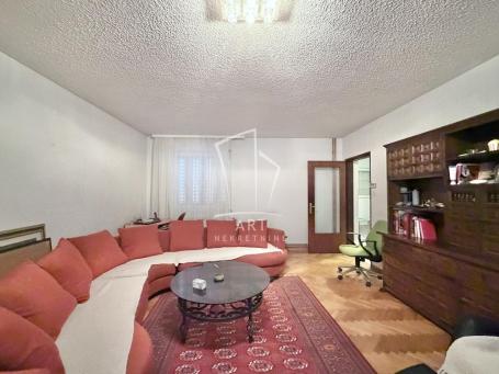 Obrenovac, Barič, mereno 300m2 na 15ari placa ID#14956