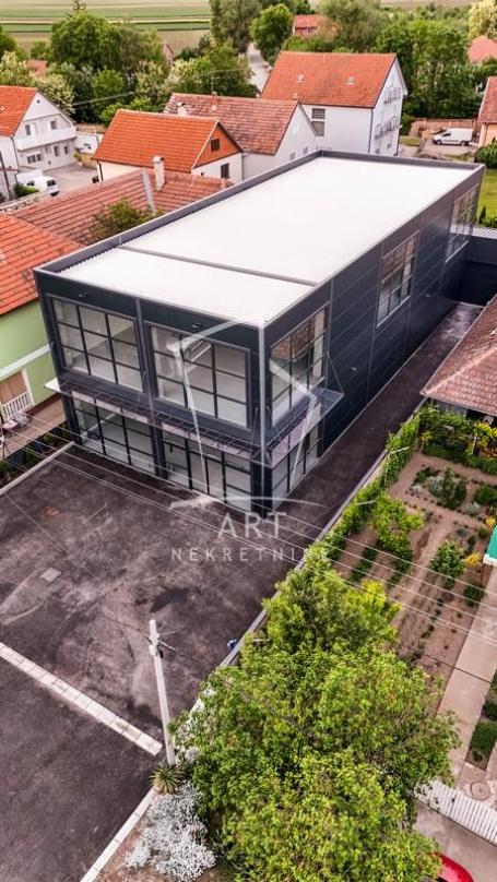 Poslovna zgrada, mereno 670m2, Stara Pazova ID#15039
