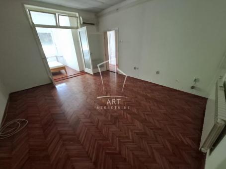 Dr Nedeljka Ercegovca, 53m2, obezbeđen parking ID#15060