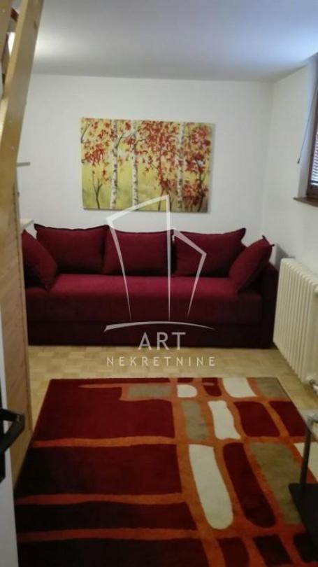 Stan sa galerijom 35m2 ID#15159