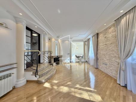 LUX vila sa privatnim dvorištem ID#15238