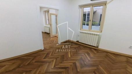 Obilićev venac, pešačka zona, 54m2 ID#15304