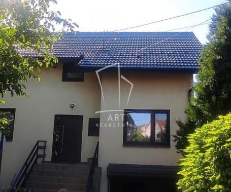 Avala, 398m2, sa divnim pogledom i  okruženjem ID#8284
