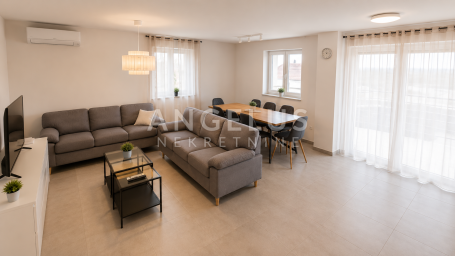 Rijeka, Kukuljanovo - stan za dugoročni najam, 160 m2!