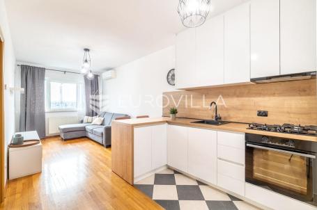 Zagreb, Vrapče, namješten funkcionalan dvosoban stan s vanjskim parkirnim mjestom, 40 m²