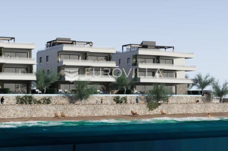 Otok Pag, plaža Perilo, trosoban stan u luksuznoj novogradnji PRVI RED DO MORA