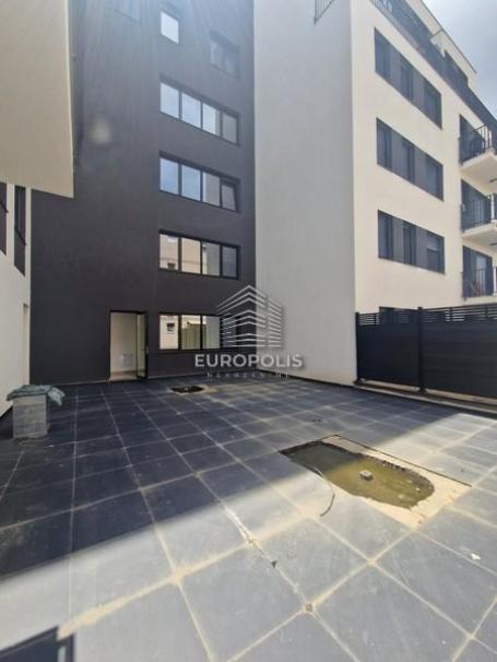 Lokal u novogradnji investitor radi završne radove! ID#7980