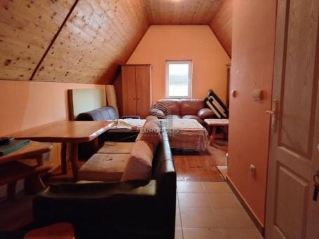 Na prodaju kuća na Ledinama – dve stambene jedinice ID#9134